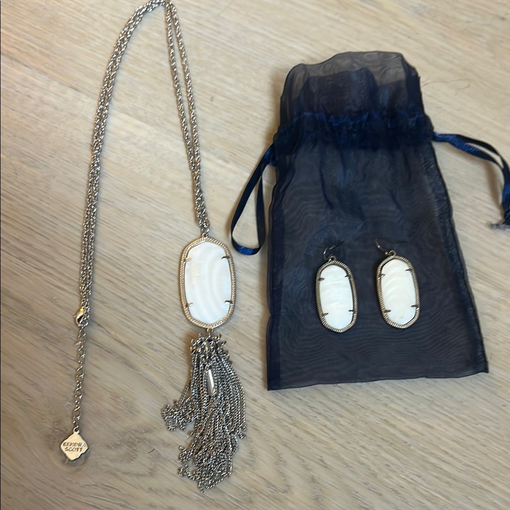 Silver and White Jewelry Set